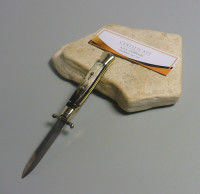 Coltello a scatto Cm.23 Mod.Swinguard Swbcb/23-2 Corno di bufalo brasilian - Italian stiletto