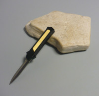 Coltello a scatto frontale Cm.20,50 Mod.F16 OTF Combat/do - Stiletto automatico