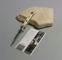 Coltello a scatto Cm.23 Mod.Sbpia/23 Polimero imitazione avorio bianco -Italian stiletto