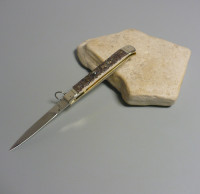 Coltello a scatto Cm.28 Mod.Falcon chiusura anello Corno di cervo europeo reale naturale/1 - Italian stiletto