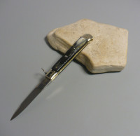 Coltello a scatto Cm.28 Mod.Falcon chiusura anello Corno di bufalo brasilian naturale/2 - Italian stiletto