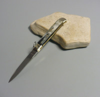 Coltello a scatto Cm.28 Mod.Falcon chiusura anello Corno di bufalo brasilian naturale/3 - Italian stiletto