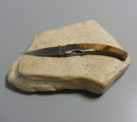 Vintage - C.Jul.Herbertz / Coltello chiudibile Cm.20,50 Mod.202012 Legno radica di noce chiara