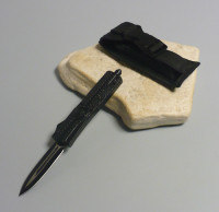 Coltello a scatto frontale Cm.22,50 Mod.The Punisher - Stiletto automatico